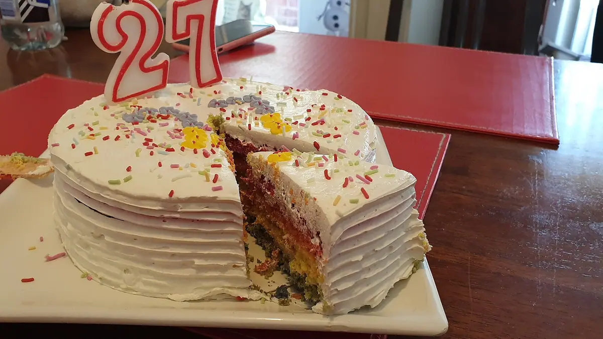 The Lock Gates Tea room – cake shop in Bude town centre